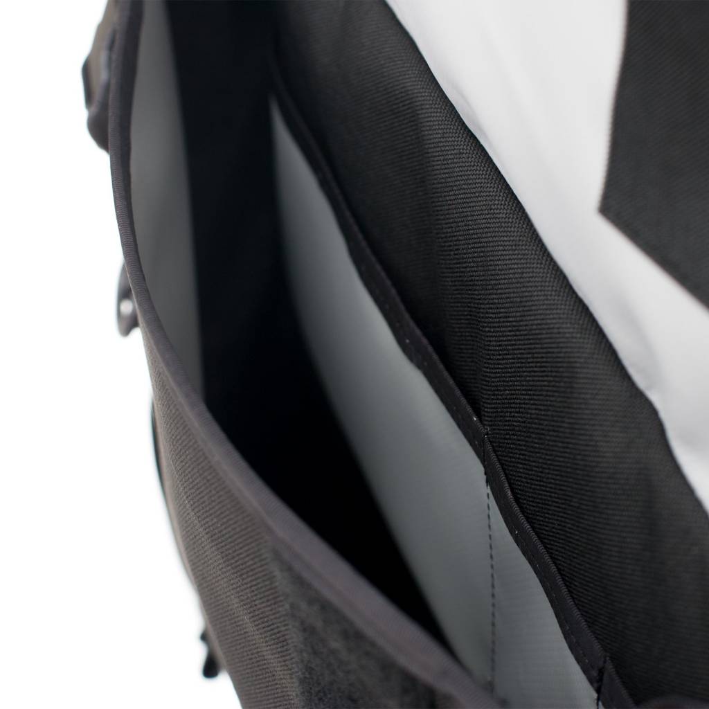 ILE X MASH XL Roll Top Backpack Black