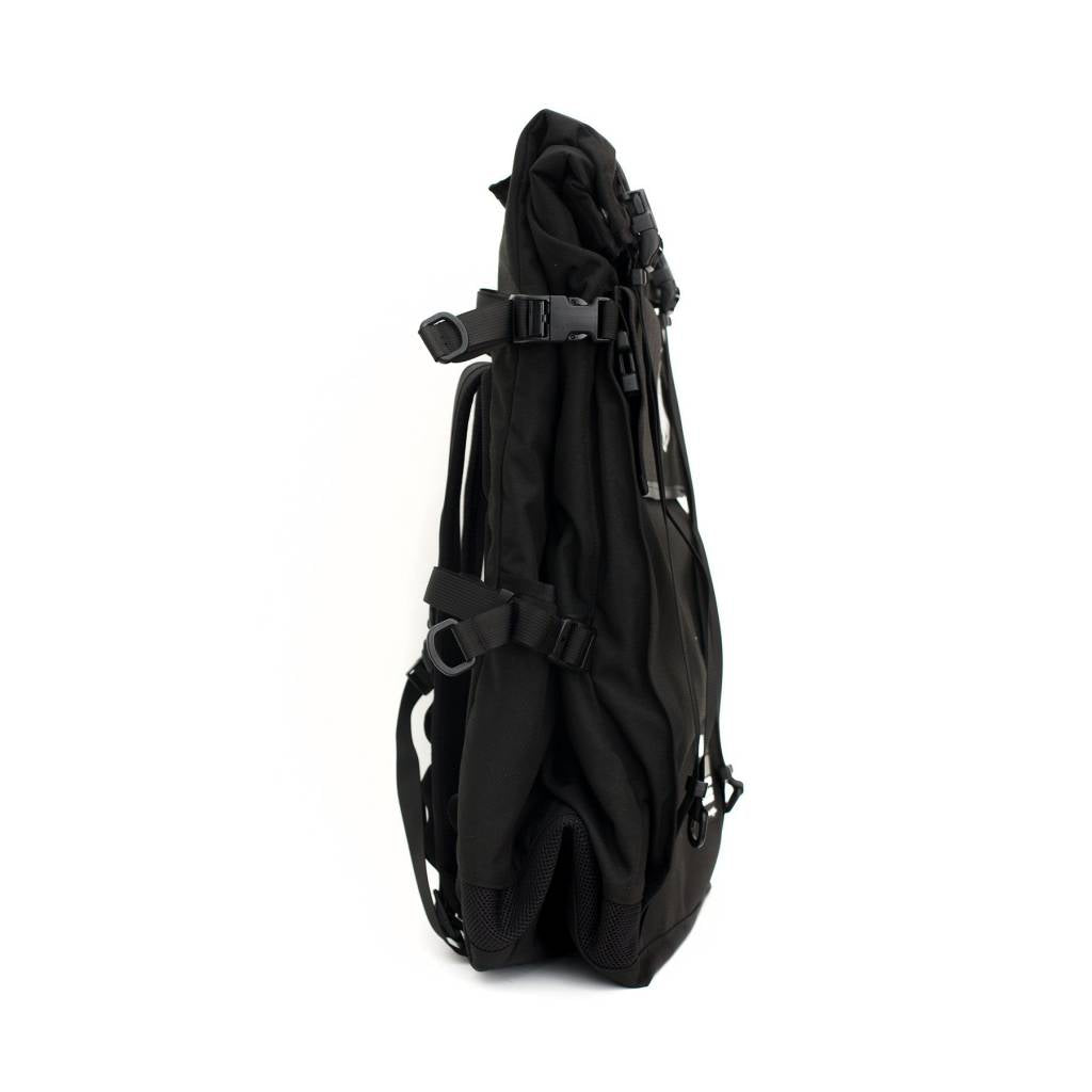 ILE X MASH XL Roll Top Backpack Black