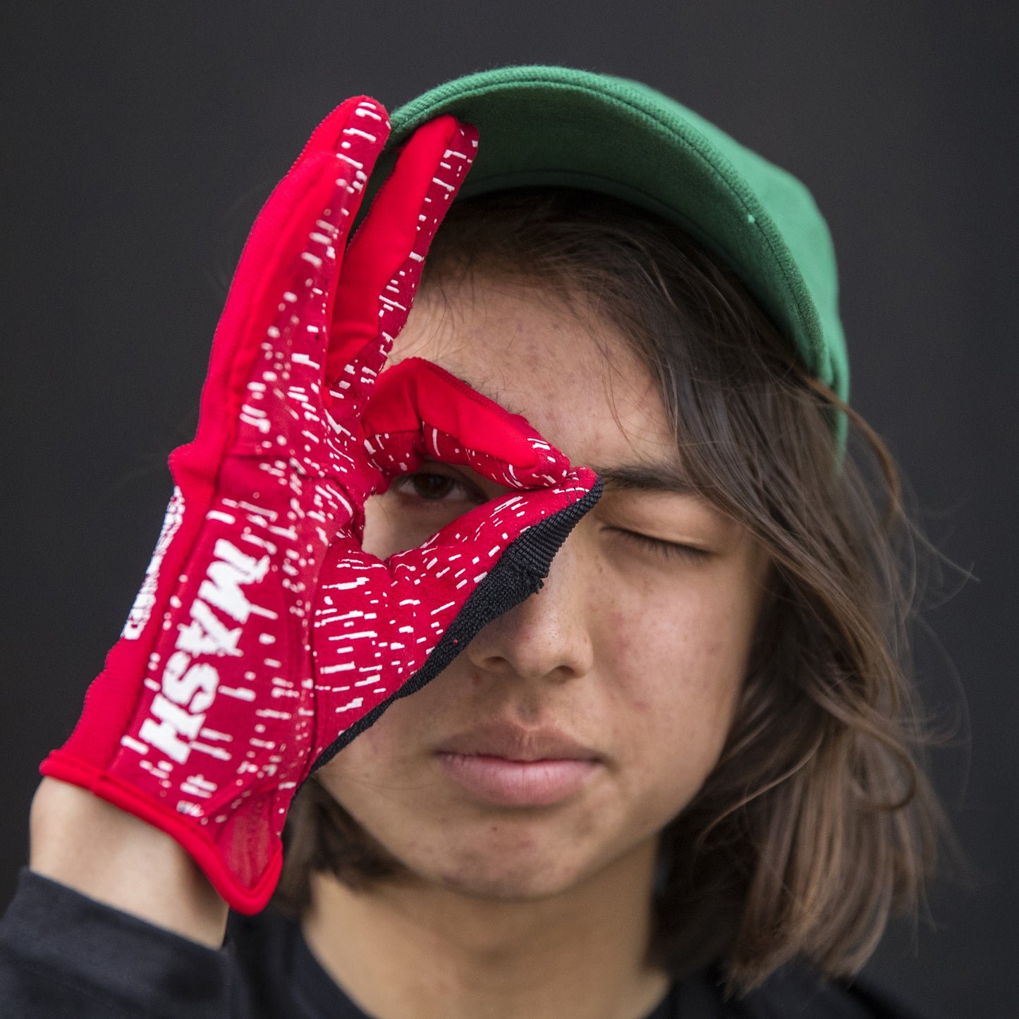 MASH GLITCH GLOVES Red