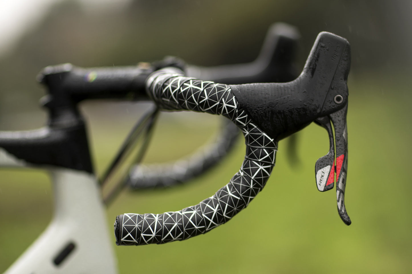 MASH X-Grid Bar Tape Black