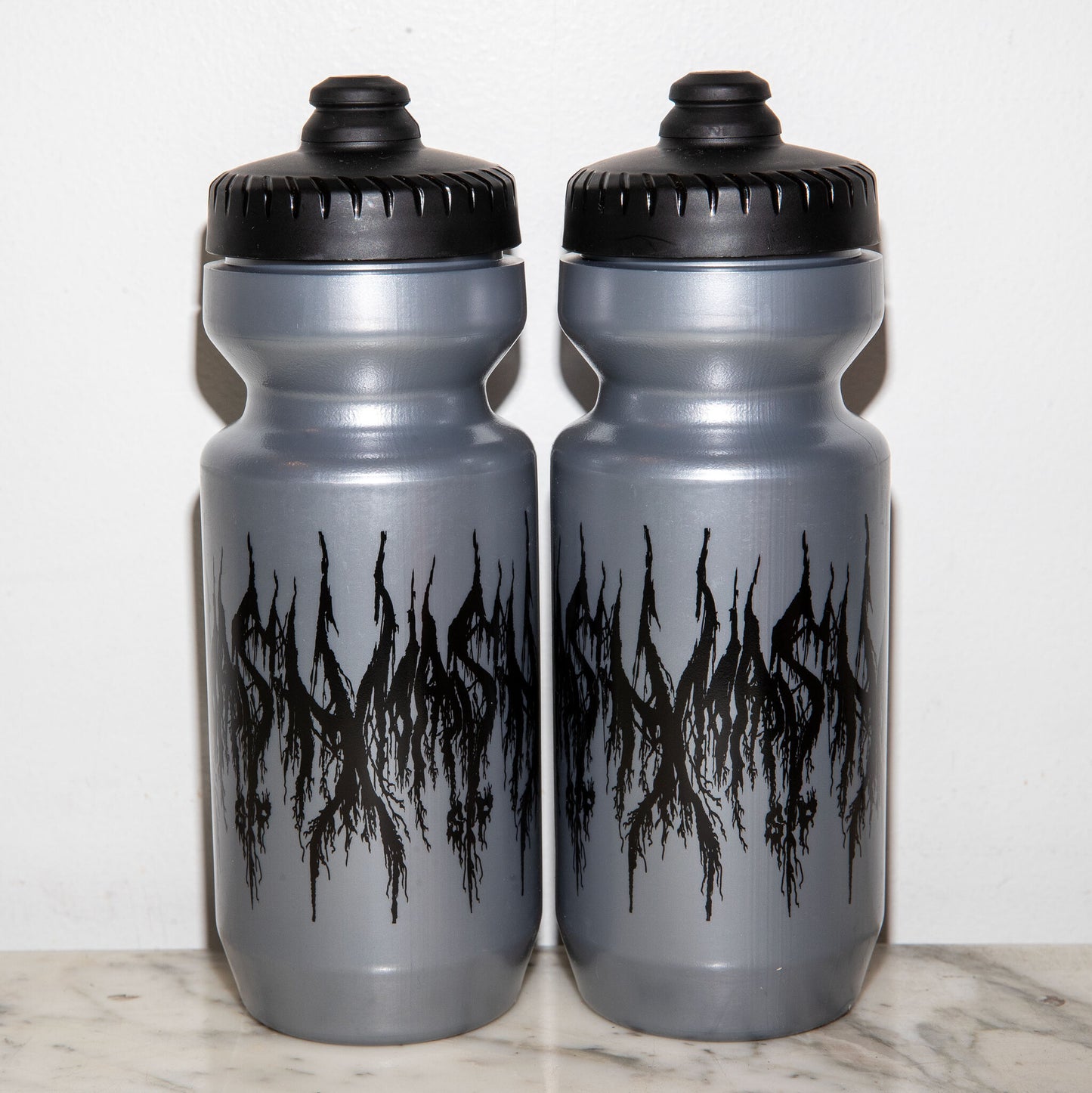 MASH Darkness 22oz Purist Bottle Silver
