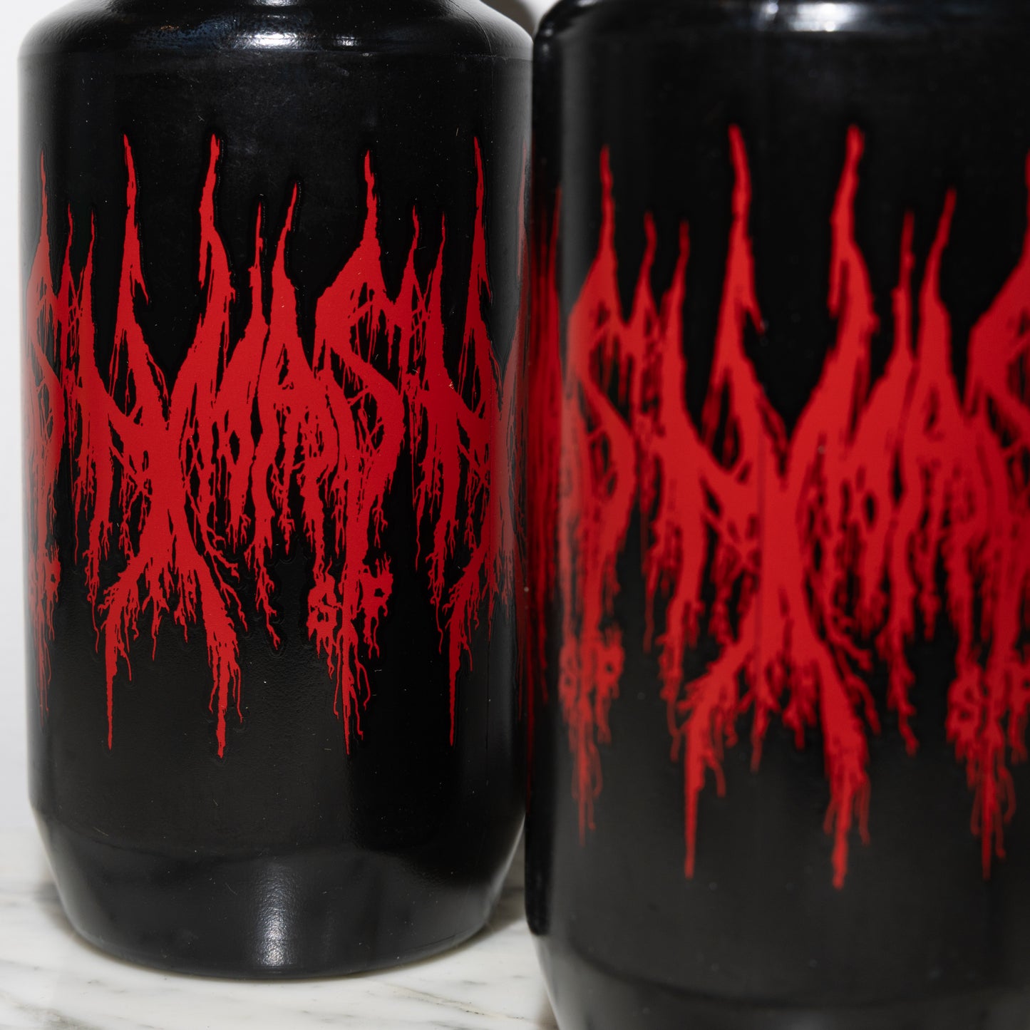MASH Darkness 22oz Purist Bottle Black + Red