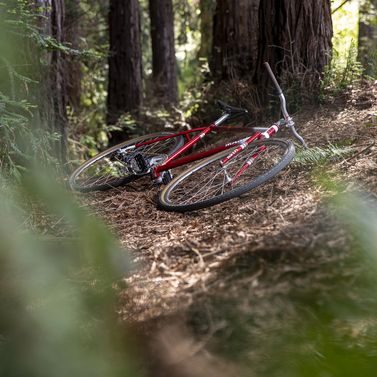 MASH Steel Frameset Red/White