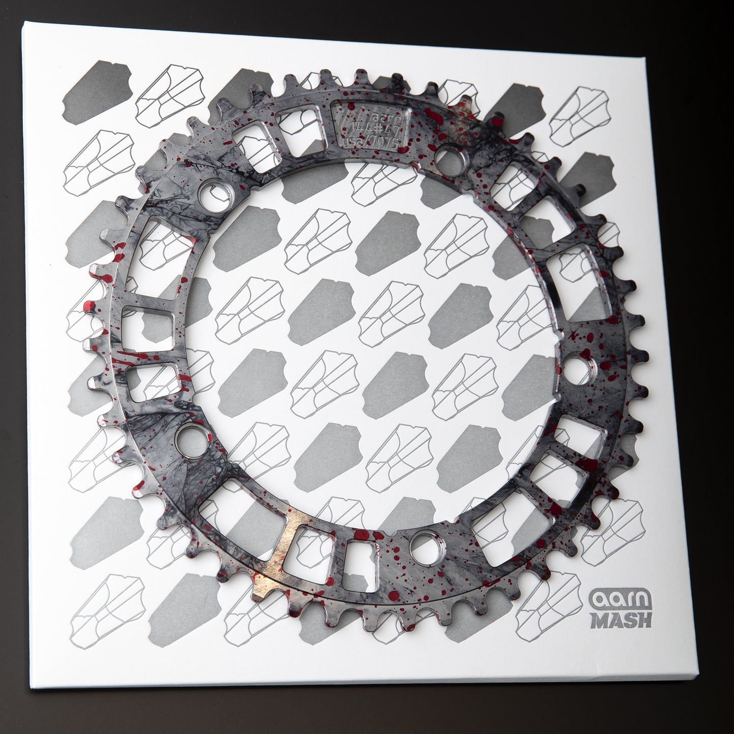 MASH X 44RN Track Ring Blood + Ice